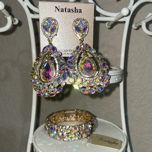 Natasha Couture Bracelet Natasha Iridescent Bracelet 🆕 💎 Natasha Bracelet 💎 - Picture 6 of 9